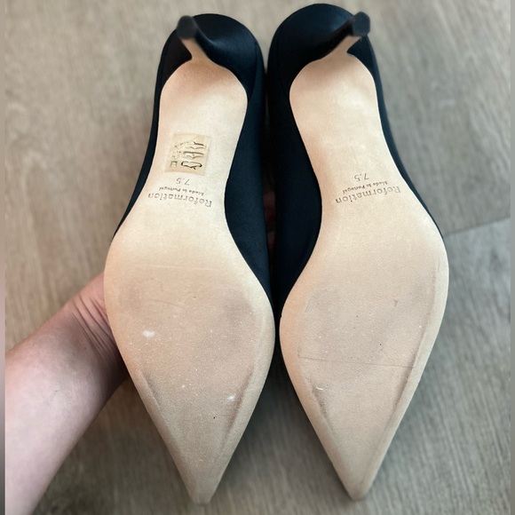 NWT Reformation Giulia Satin Heels - Picture 6 of 6